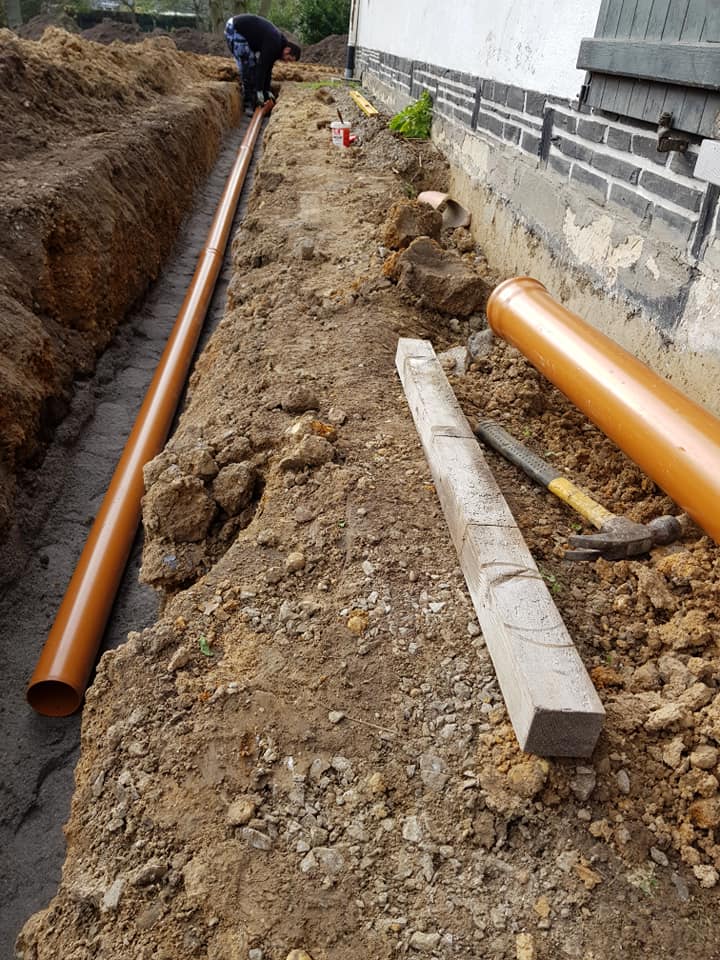 tuyaux-terrassement-travaux-chantier